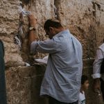 אמנים ישראלים עוברים לדיגיטל: כך הרשתות החברתיות משנות את שוק האמנות המקומי